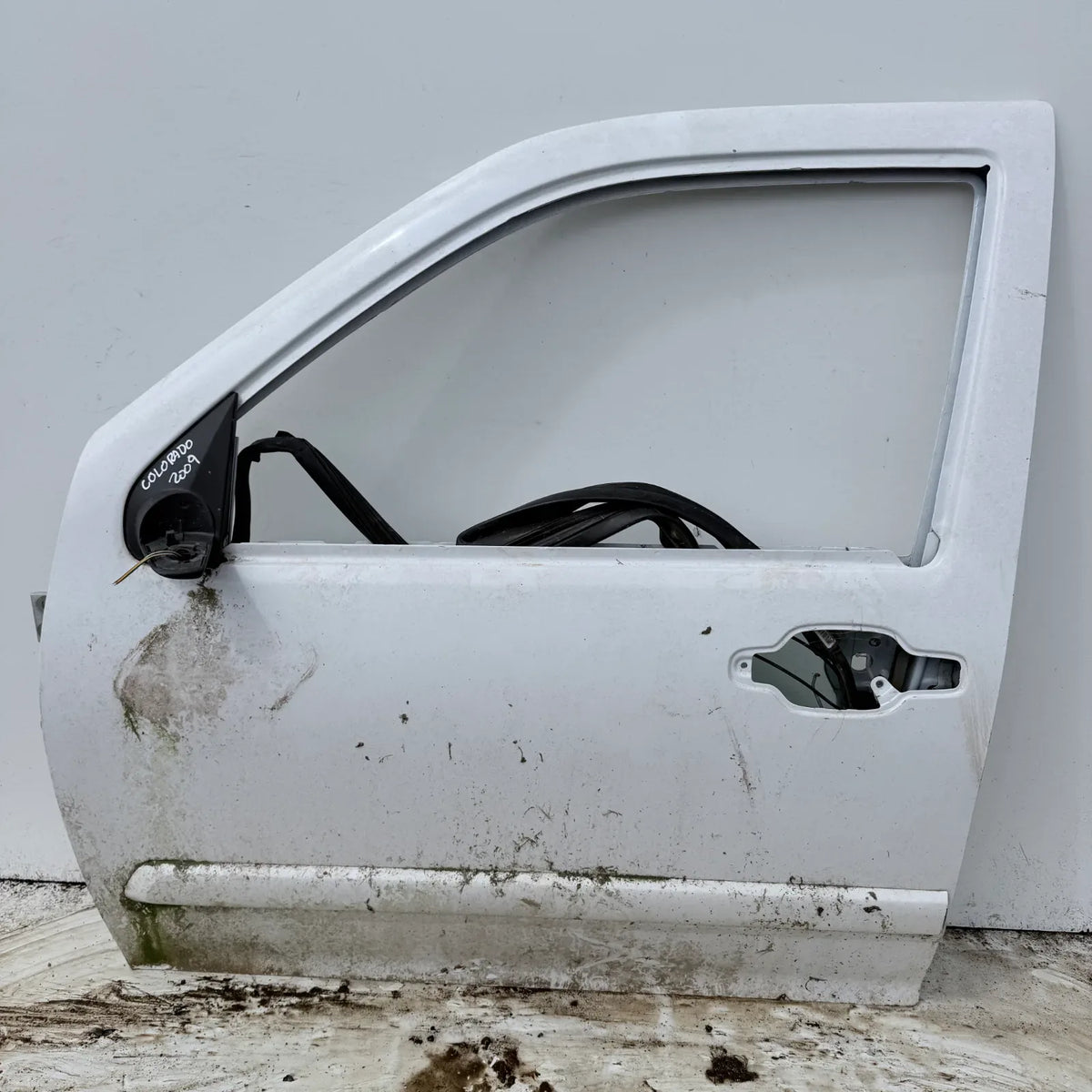 Puerta lata DELANTERA IZQUIERDA Chevrolet Colorado 2009 - 4x2 Bencina Mecánico