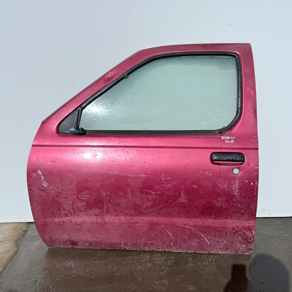 Puerta lata DELANTERA IZQUIERDA Nissan Terrano 2008 - 4x2 Diesel Mecánico