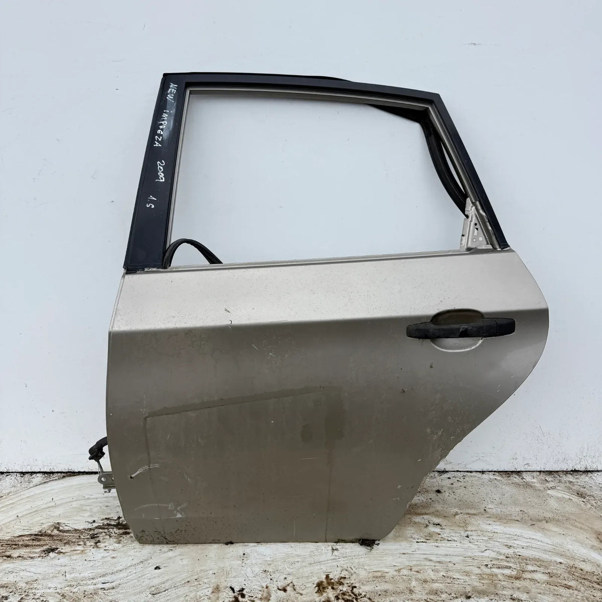 Puerta lata TRASERA IZQUIERDA Subaru Impreza 2009 - 4x2 Bencina Mecánico