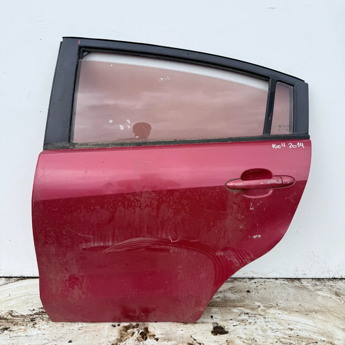 Puerta lata TRASERA IZQUIERDA Kia Rio 4 2014 - 4x2 Bencina Mecánico