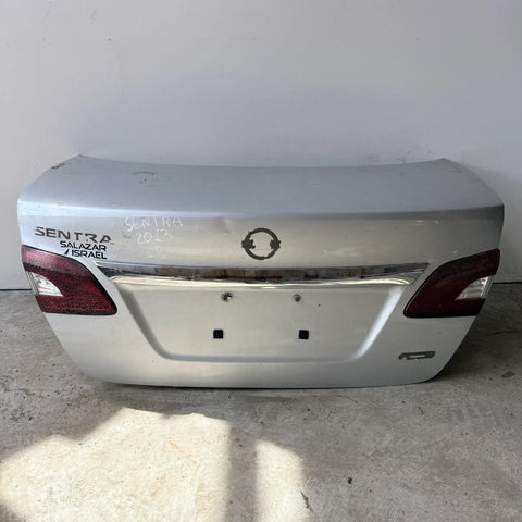 TAPA MALETA Nissan SENTRA 2013 - 4x2 Bencina Mecánico