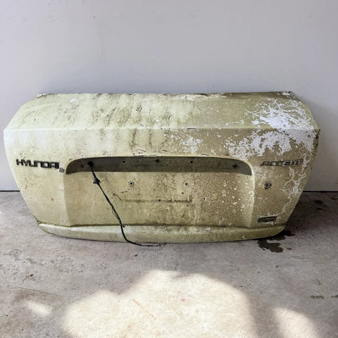 TAPA MALETA Hyundai Accent 2010 - 4x2 Bencina Mecánico