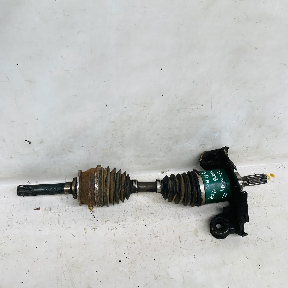 EJE PALIER DEL-IZQ Chevrolet D-MAX 2008 - 3.0 4x4 Diesel Mecánico