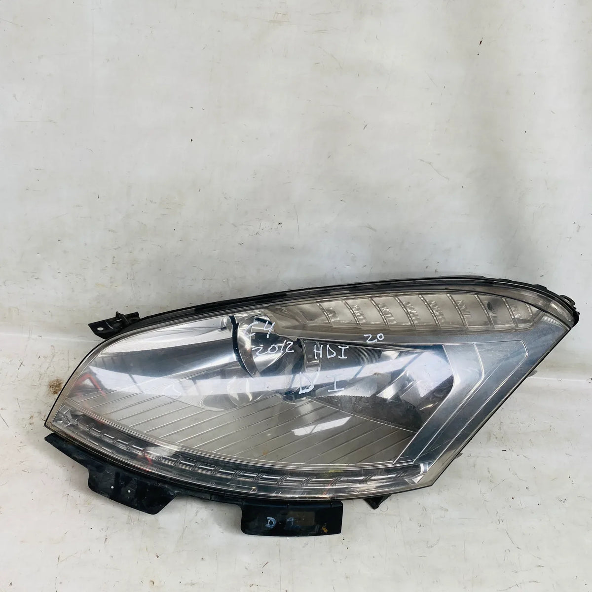 Optico Izquierdo Citroen C4 2012 - 2.0 4x2 Diesel Automático