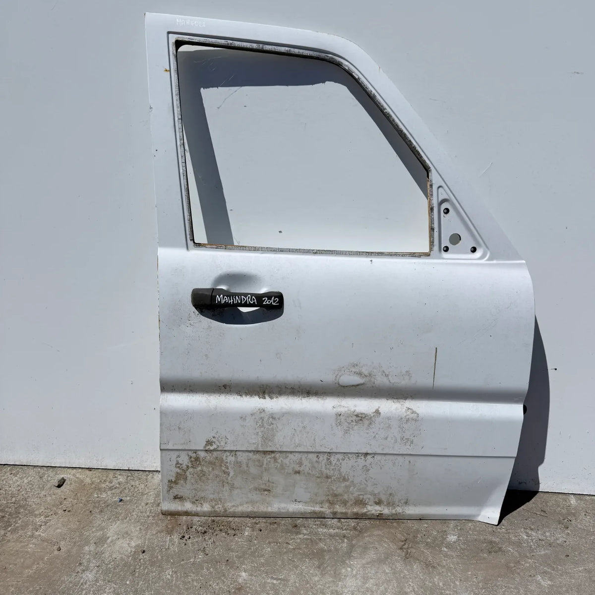 Puerta lata DELANTERA DERECHA Mahindra Pickup 2012 - 4x2 Diesel Mecánico
