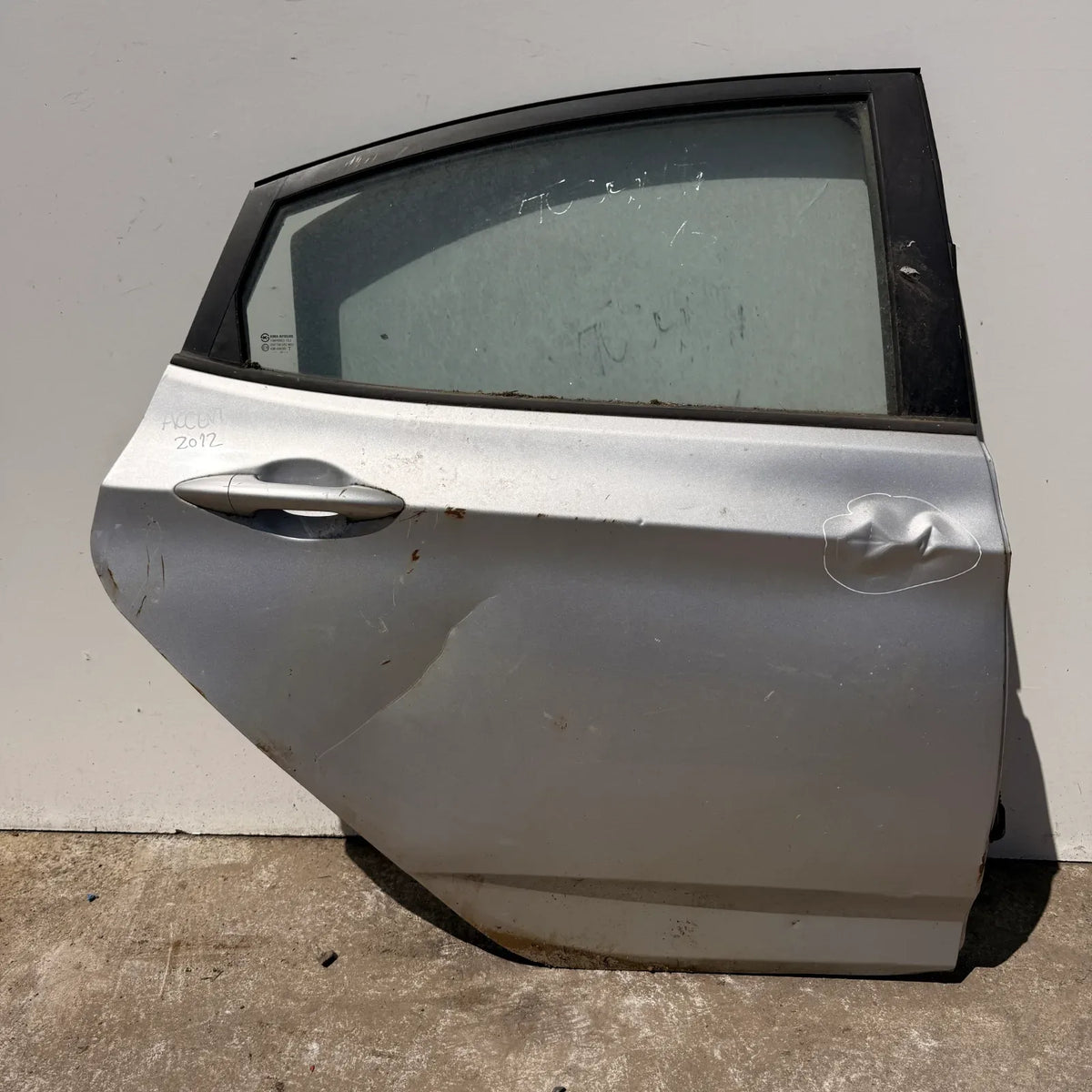Puerta lata TRASERA DERECHA Hyundai Accent 2012 - 4x2 Bencina Mecánico