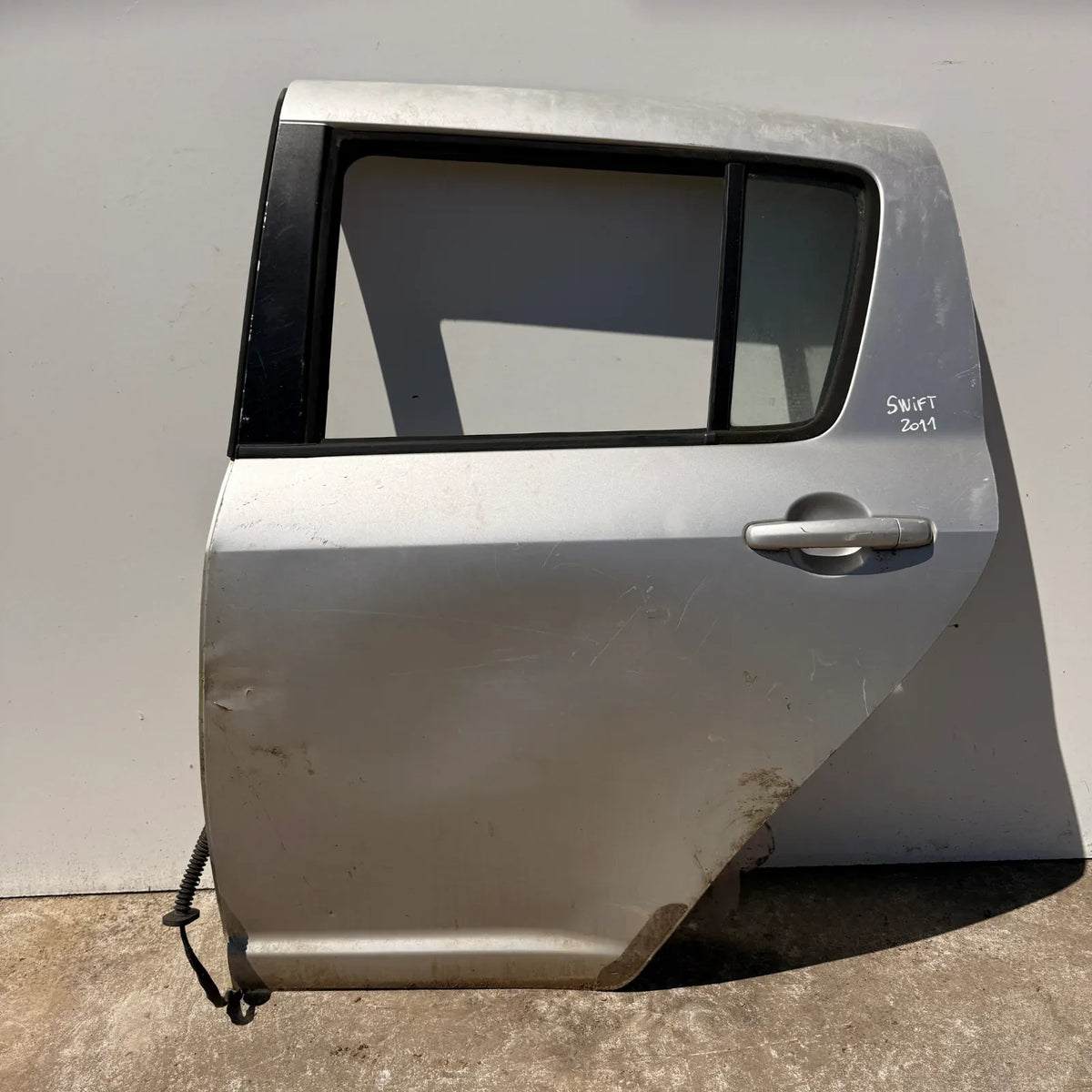 Puerta lata TRASERA IZQUIERDA Suzuki Swift 2011 - 4x2 Bencina Mecánico