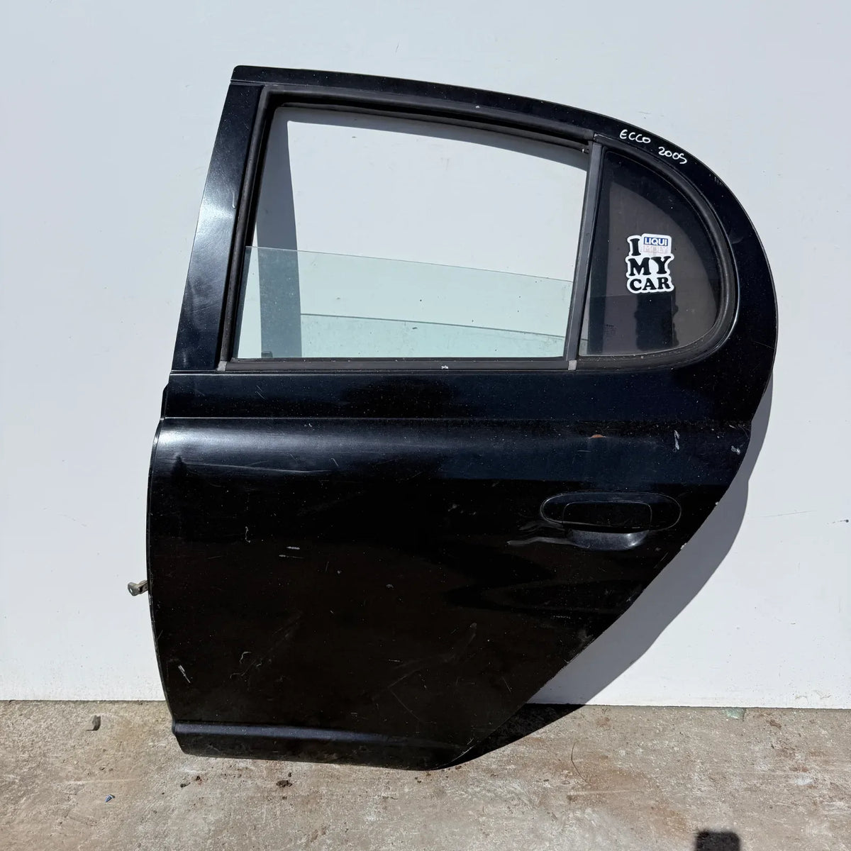 Puerta lata TRASERA IZQUIERDA Toyota Yaris Ecco 2005 - 4x2 Bencina Mecánico