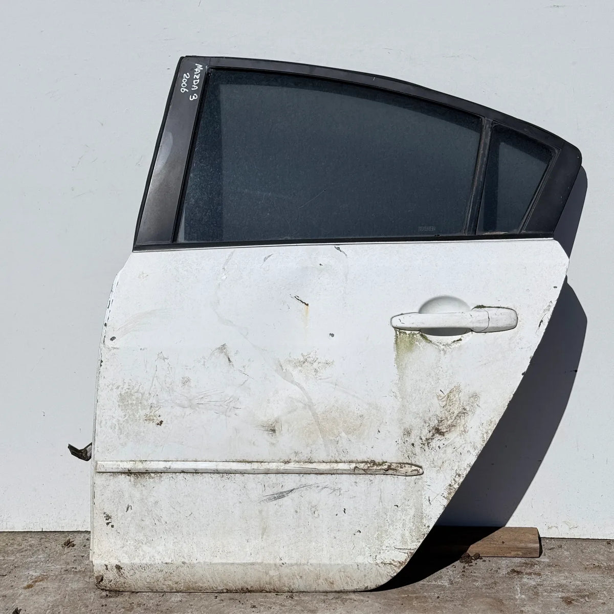 Puerta lata TRASERA IZQUIERDA Mazda 3 2006 - 4x2 Bencina Mecánico
