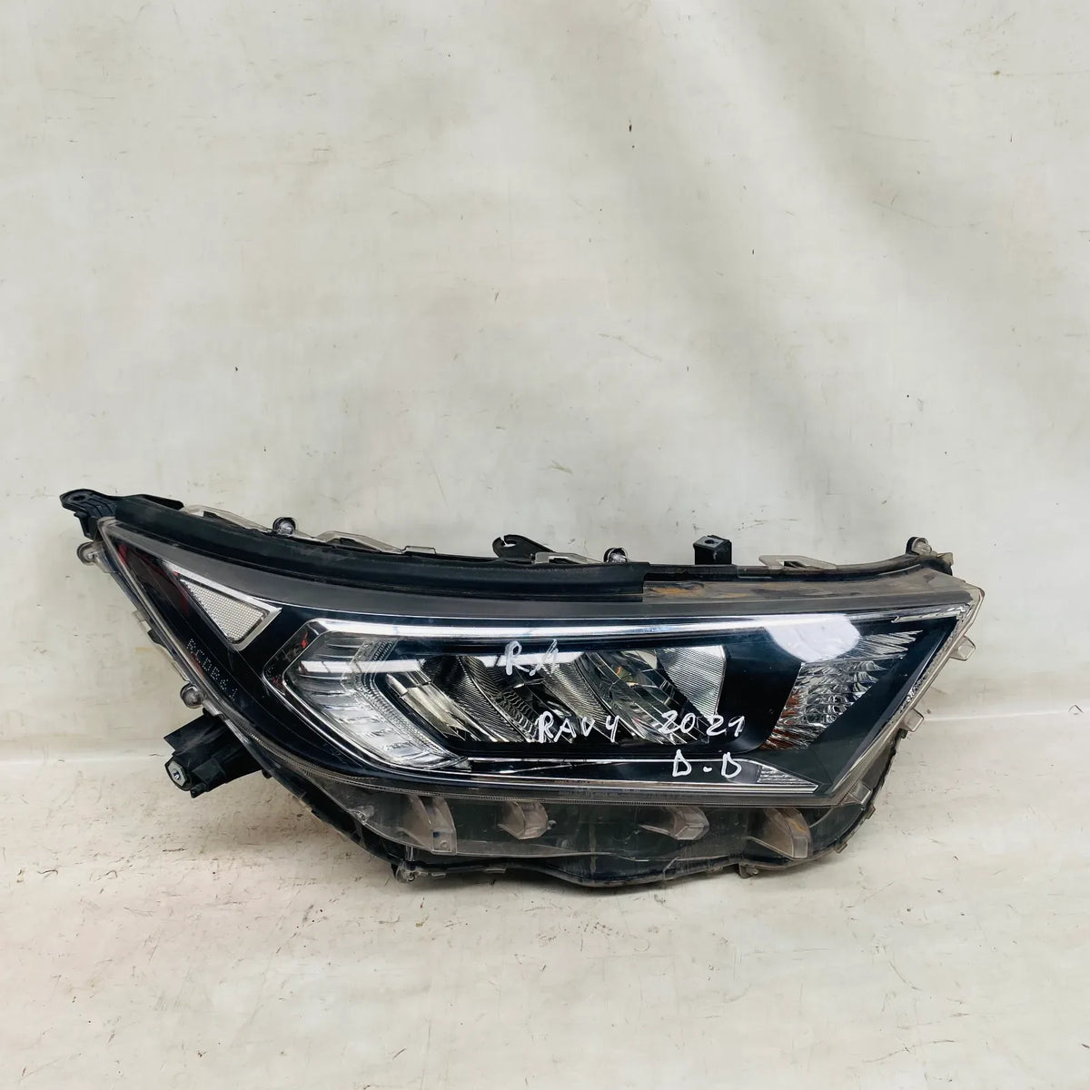 Optico Derecho Toyota Rav4 2021 - 2.0 4x2 Bencina Automático