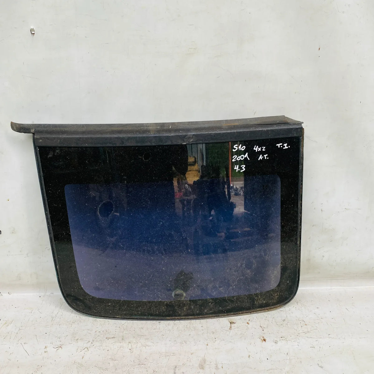 VIDRIO ALETA TRA-IZQ Chevrolet S10 2001 - 4.3 4x2 Bencina Mecánico